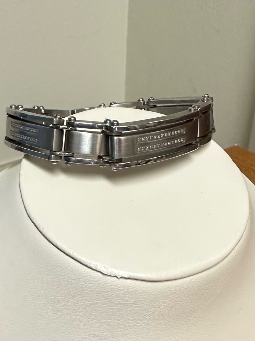 Men's Stainless Steel 15mm Diamond .20ctw Accented Bracelet
- Silver